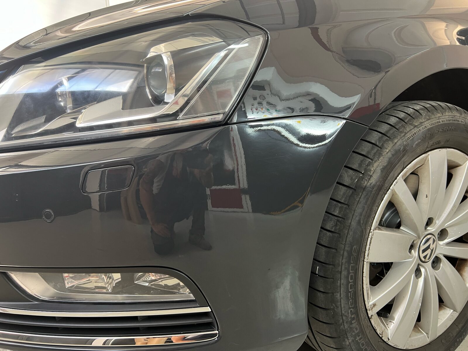 Volkswagen Passat — naprawa przedniego zderzaka i błotnika — stan po naprawie